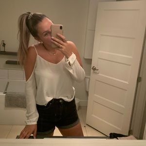 Blouse open shoulder